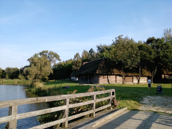 P1641[01] 18-09-11